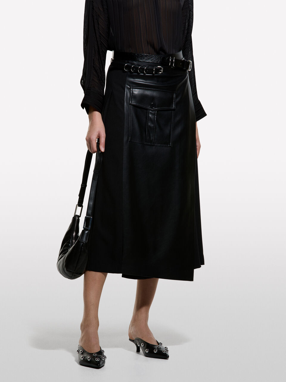 GONNA Donna image number null