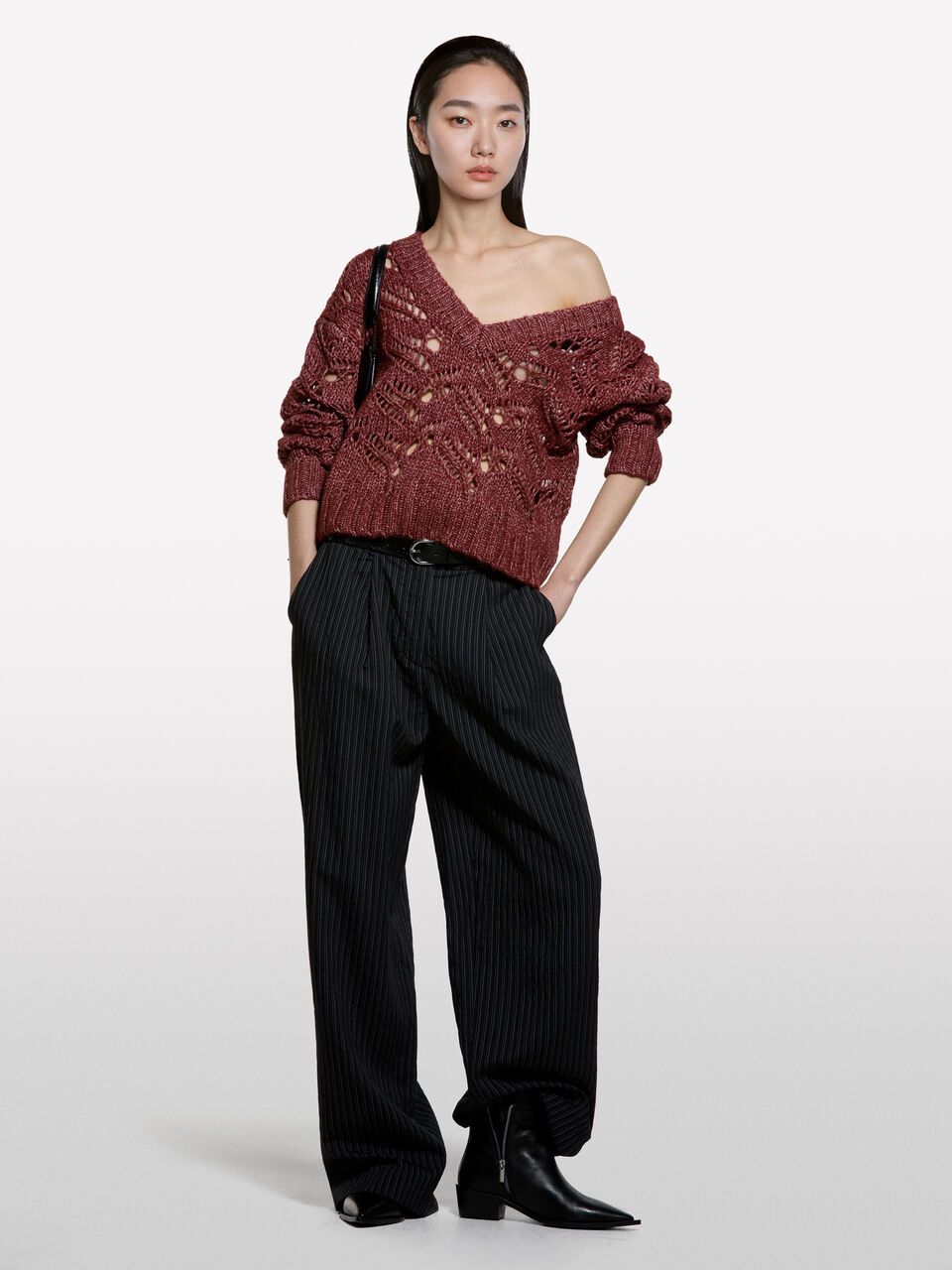 MAGLIA SCOLLO V M/L Donna image number null