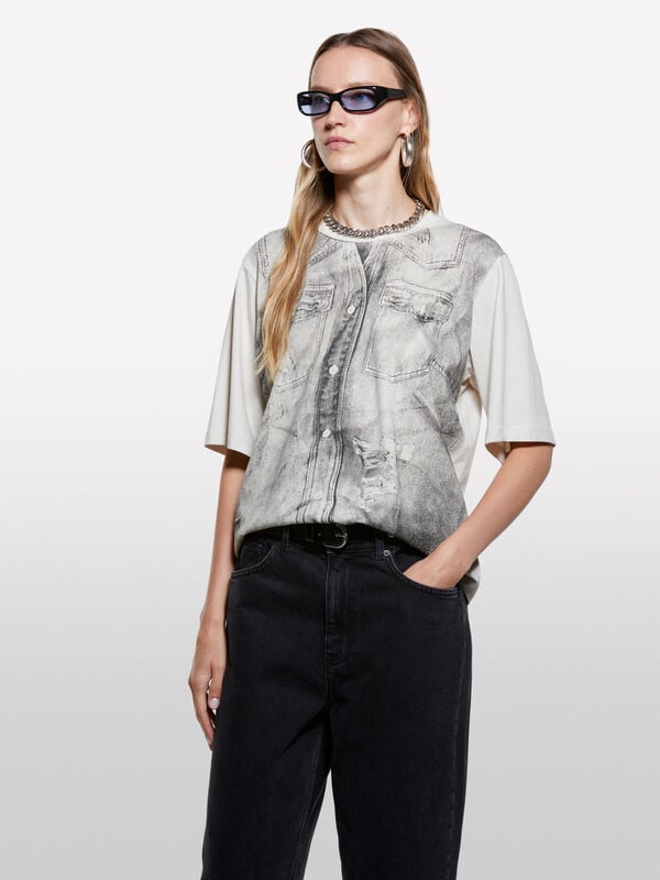 T-shirt tortora con stampa effetto denim T-shirt tortora con stampa effetto denim - t-shirt a manica corta da donna | Sisley