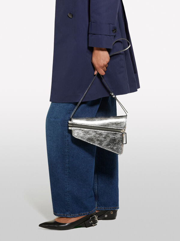 Borsa asimmetrica argentata con tracolla Borsa asimmetrica argentata con tracolla - borse a tracolla e a spalla da donna | Sisley
