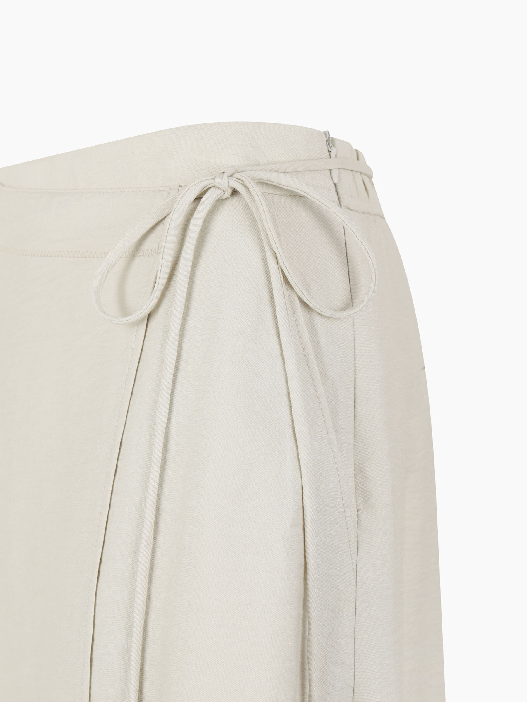 GONNA Donna image number null