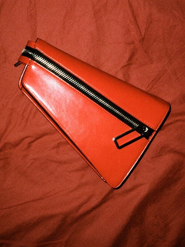 Borsa asimmetrica rossa con tracolla Borsa asimmetrica rossa con tracolla - borse a tracolla e a spalla da donna | Sisley