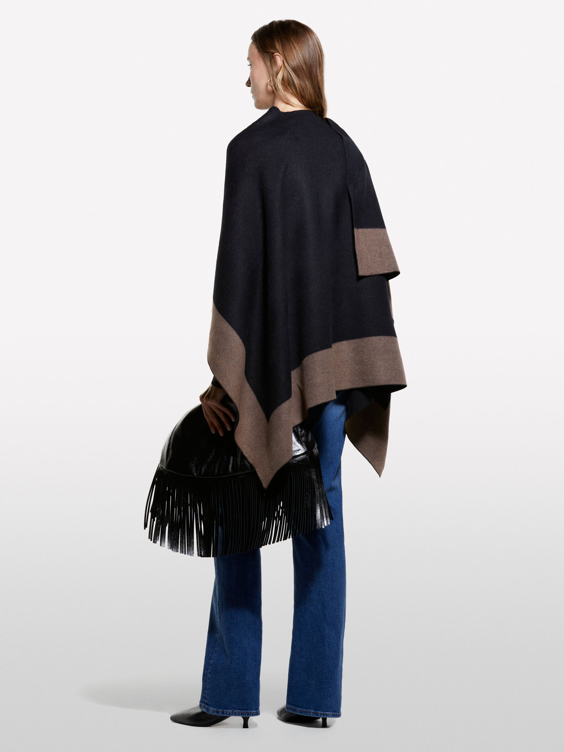 MANTELLA Donna image number null