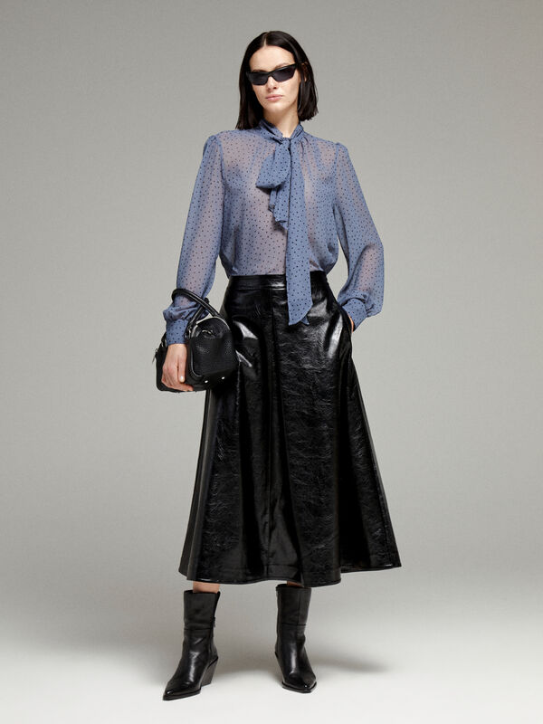 Blusa blu avio in chiffon a pois  - bluse da donna | Sisley