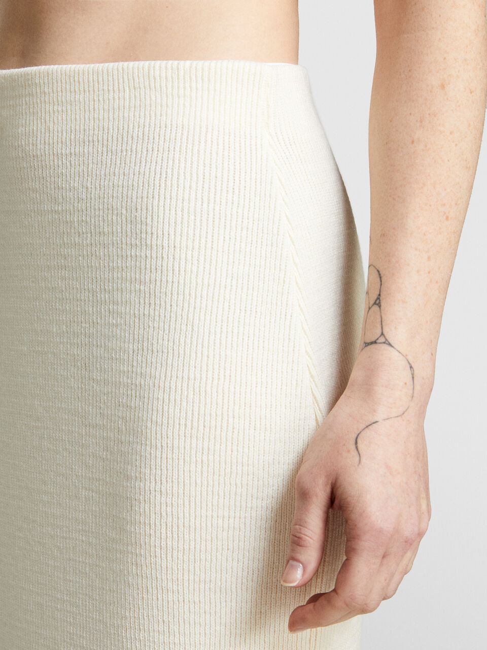 GONNA Donna image number null