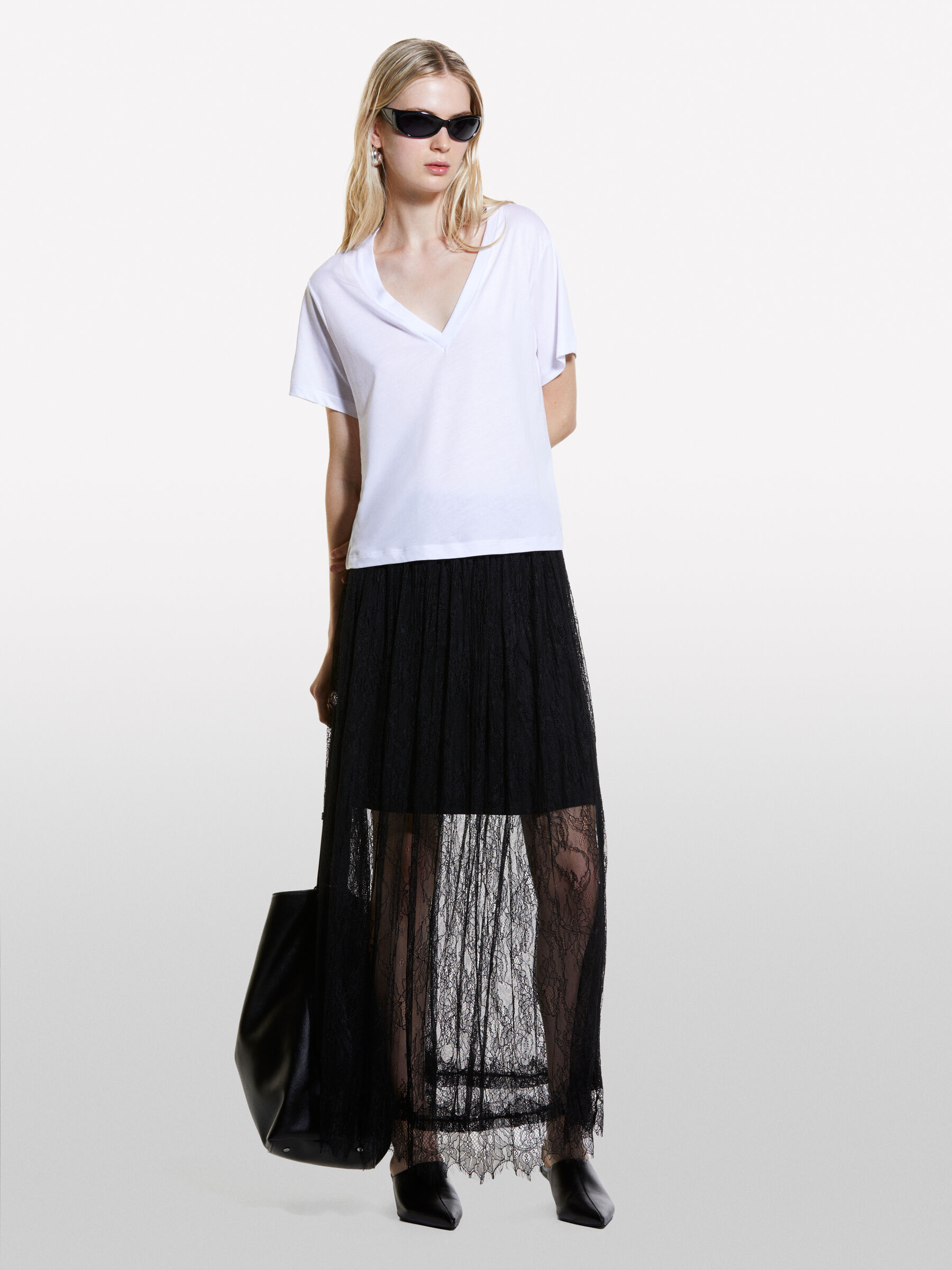 T-SHIRT SCOLLO 'V' Donna image number null