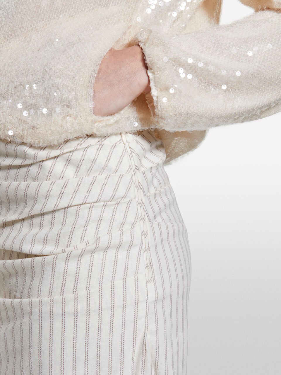 GONNA Donna image number null