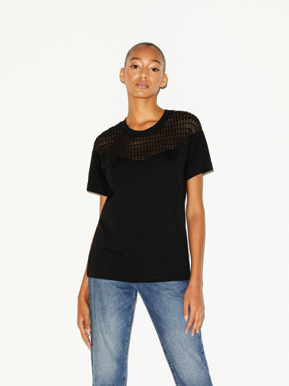 T-shirt con carré in pizzo
