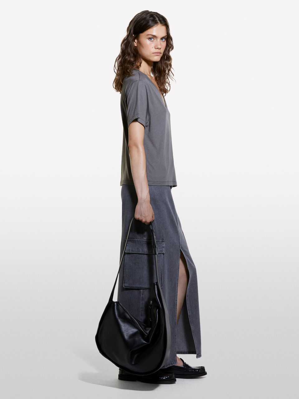 T-SHIRT SCOLLO 'V' Donna image number null