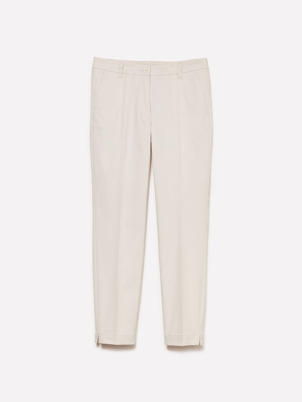 Chino slim fit beige chiaro Chino slim fit beige chiaro - pantaloni slim-fit da donna | Sisley