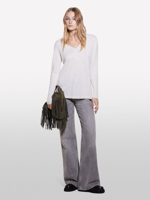 Maglia over fit bianco panna con scollo profondo - maglie scollo a v da donna | Sisley