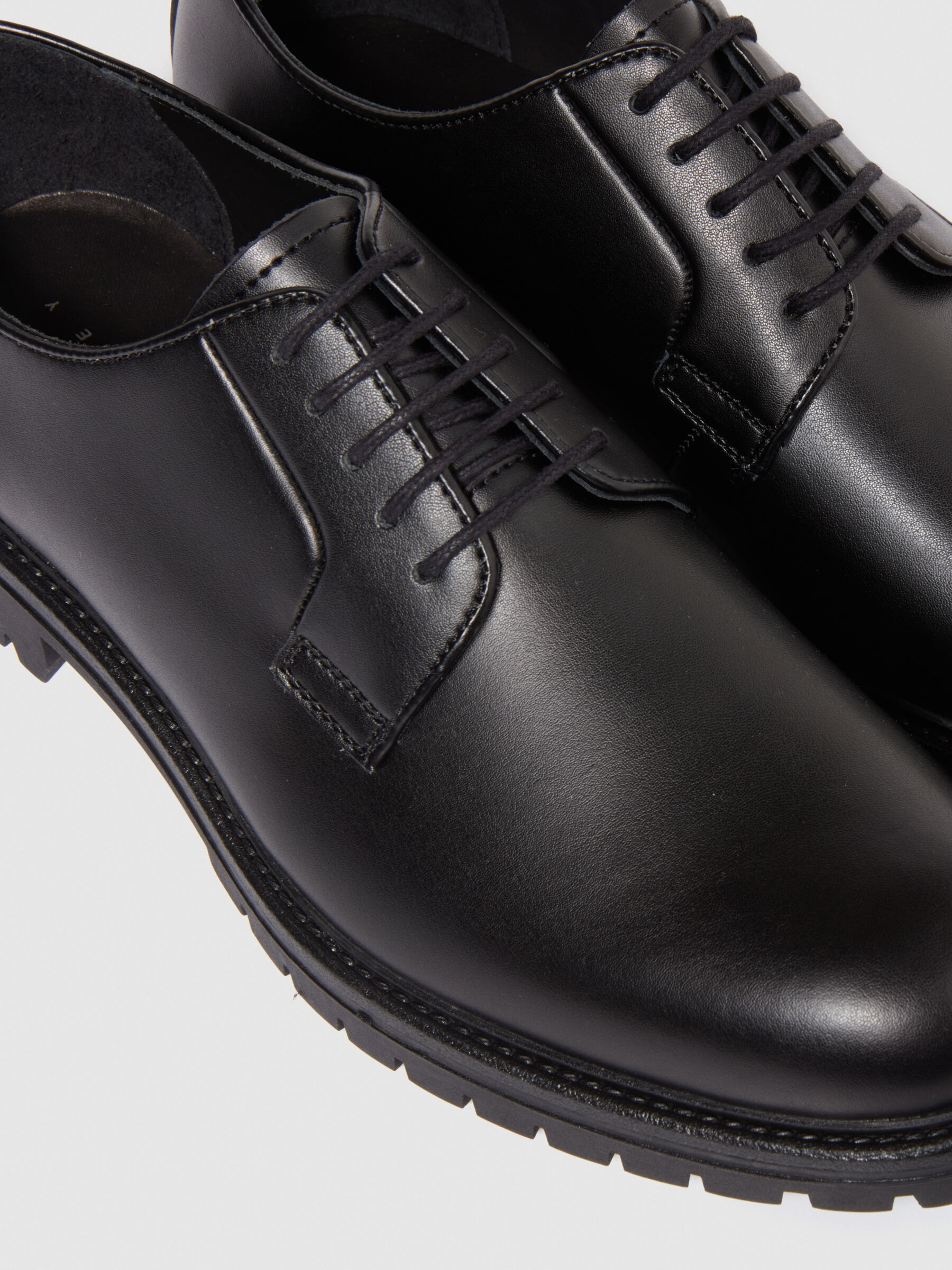 Derby in pelle cheap