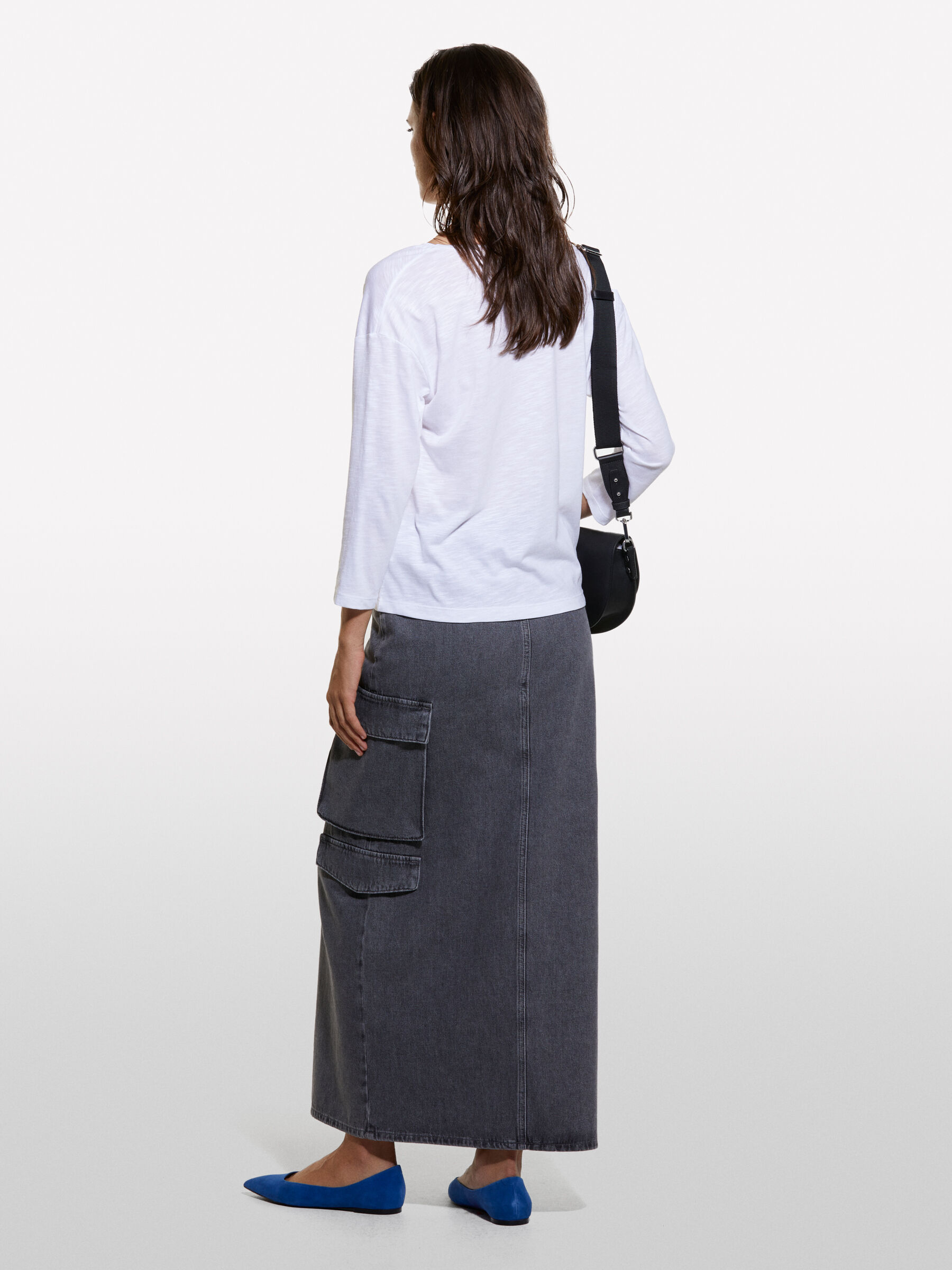 T-SHIRT SCOLLO 'V' Donna image number null