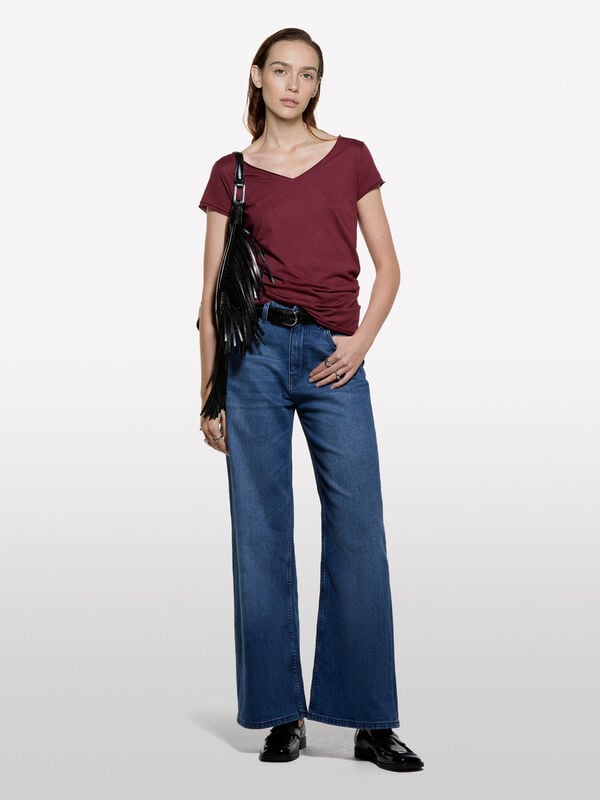 T-shirt scollo a V bordeaux T-shirt scollo a V bordeaux - t-shirt a manica corta da donna | Sisley