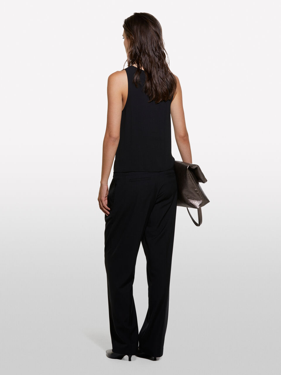 TOP Donna image number null