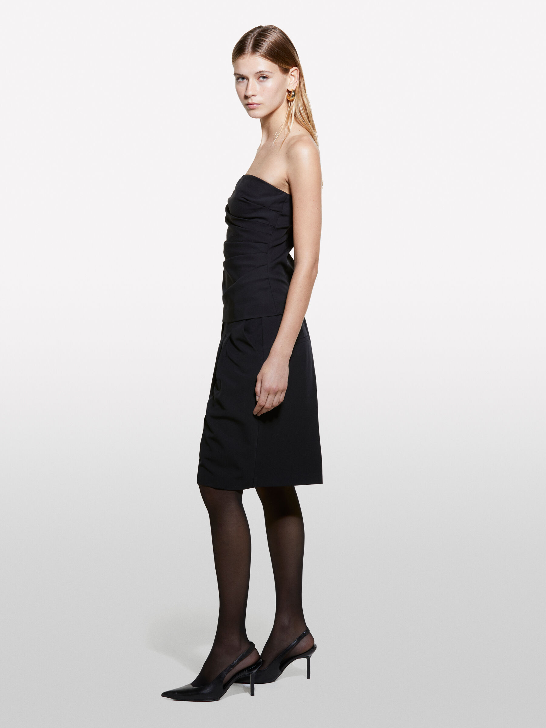 TOP Donna image number null