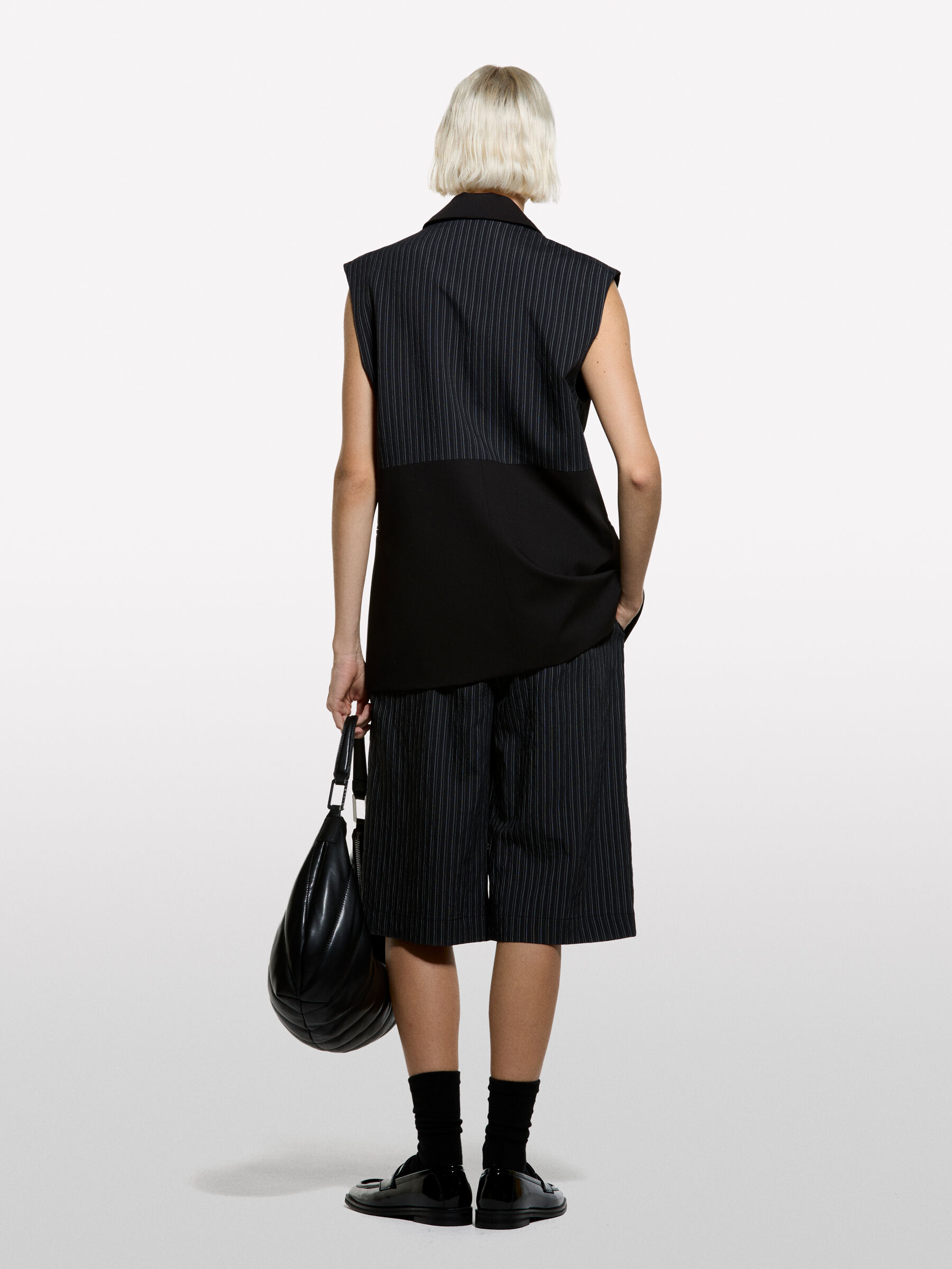 BERMUDA Donna image number null