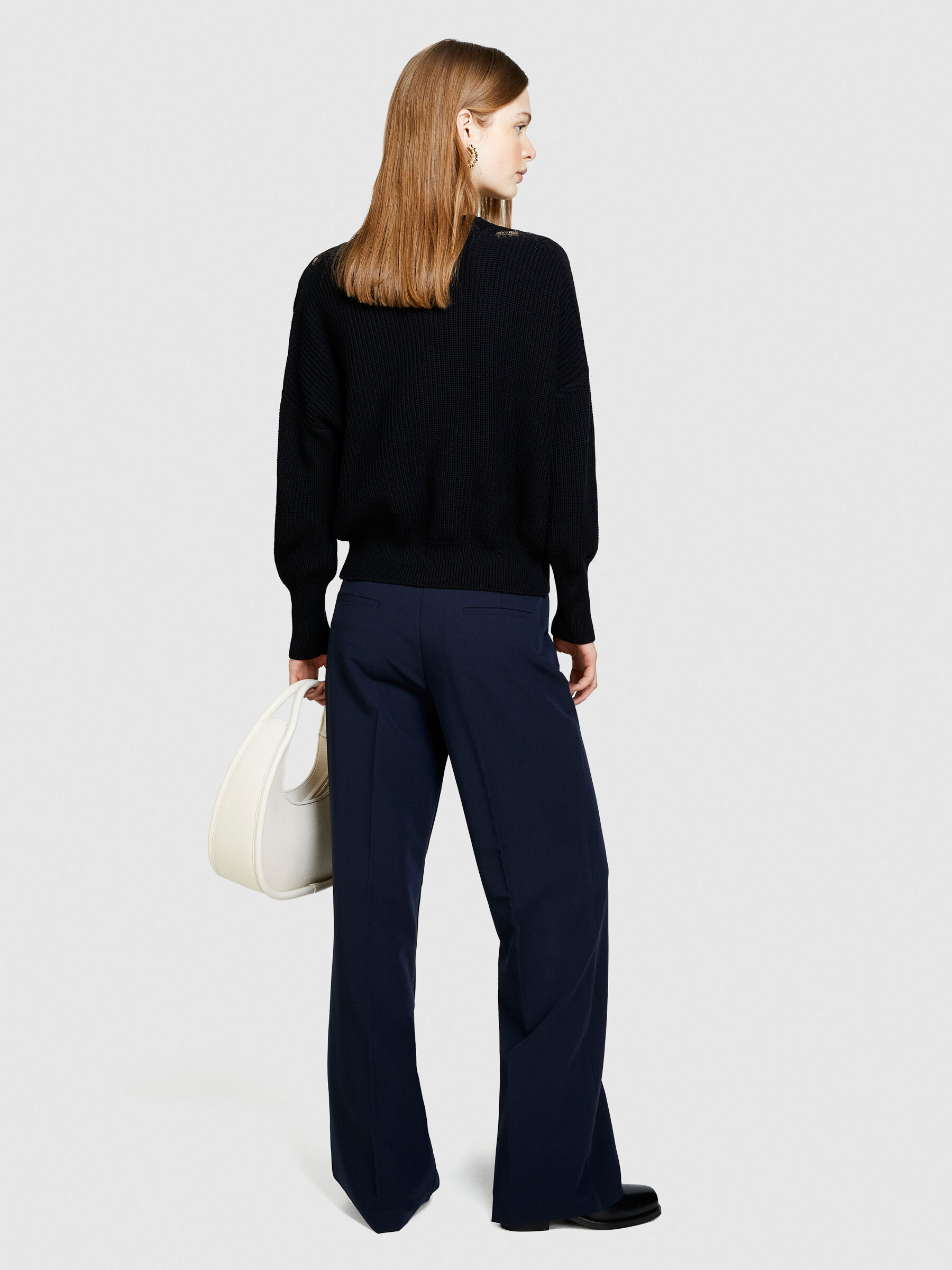 Pantaloni flare clearance fit