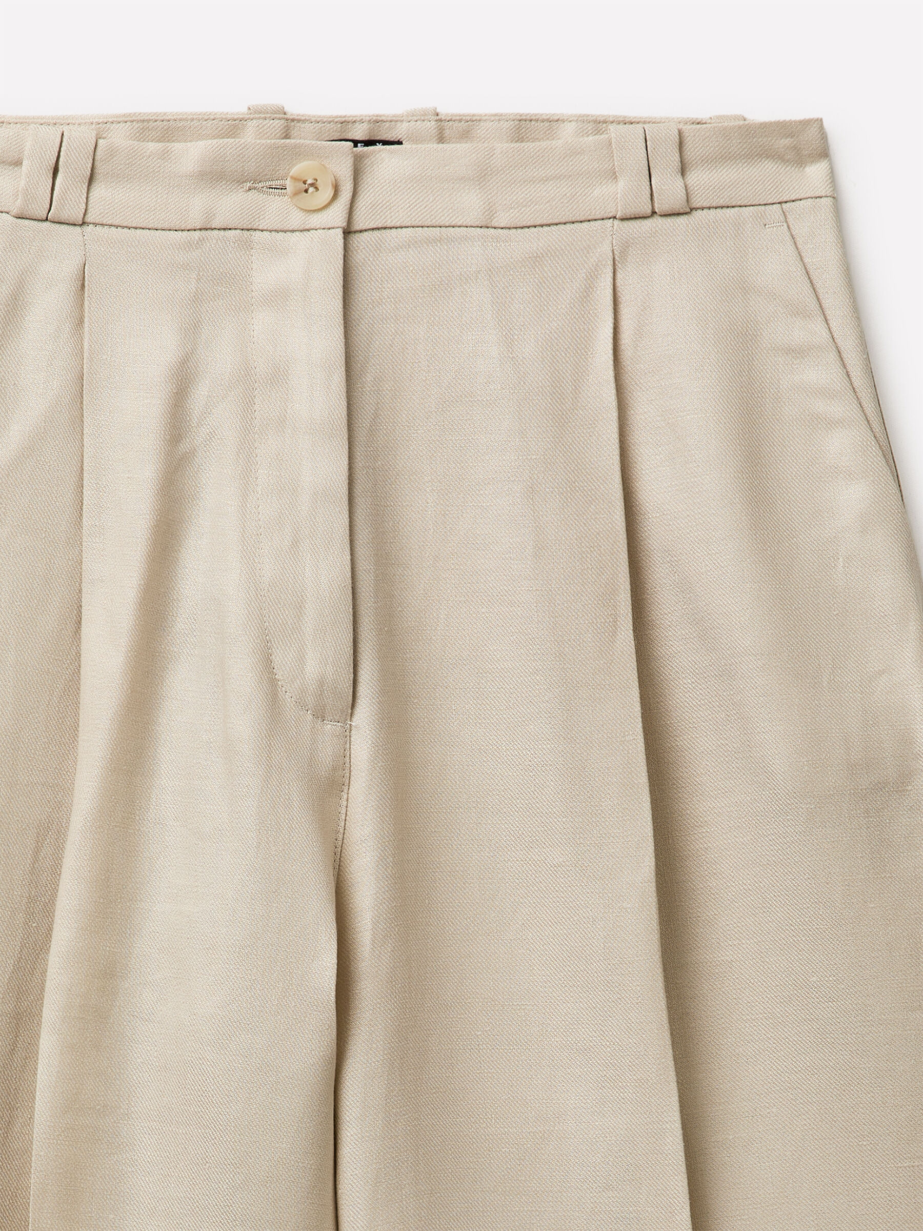 BERMUDA Donna image number null