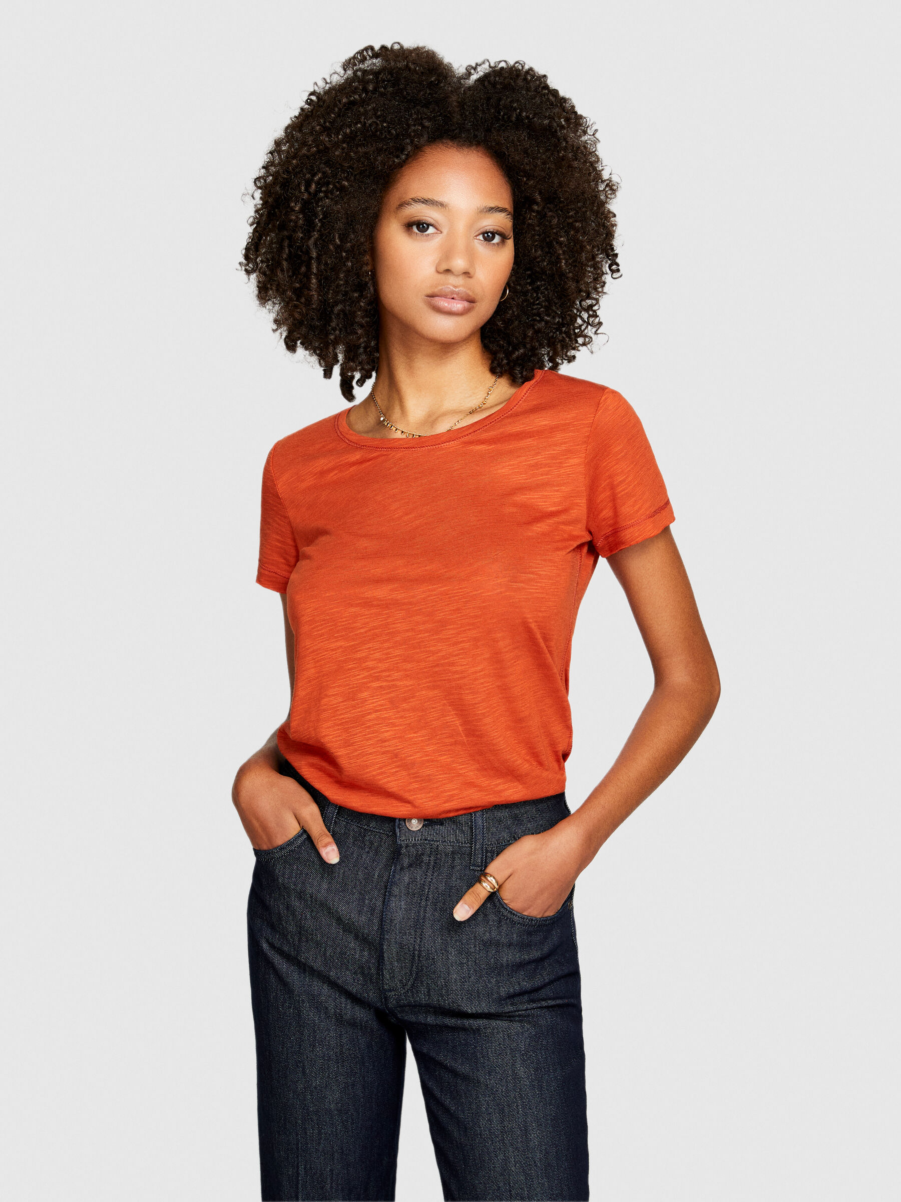 Saldi T shirt e Top da Donna in offerta fino al 60 Sisley