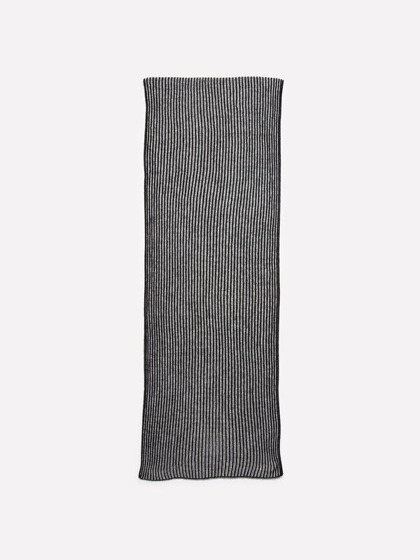 Sciarpa nera in maglia - sciarpe e foulard da donna | Sisley