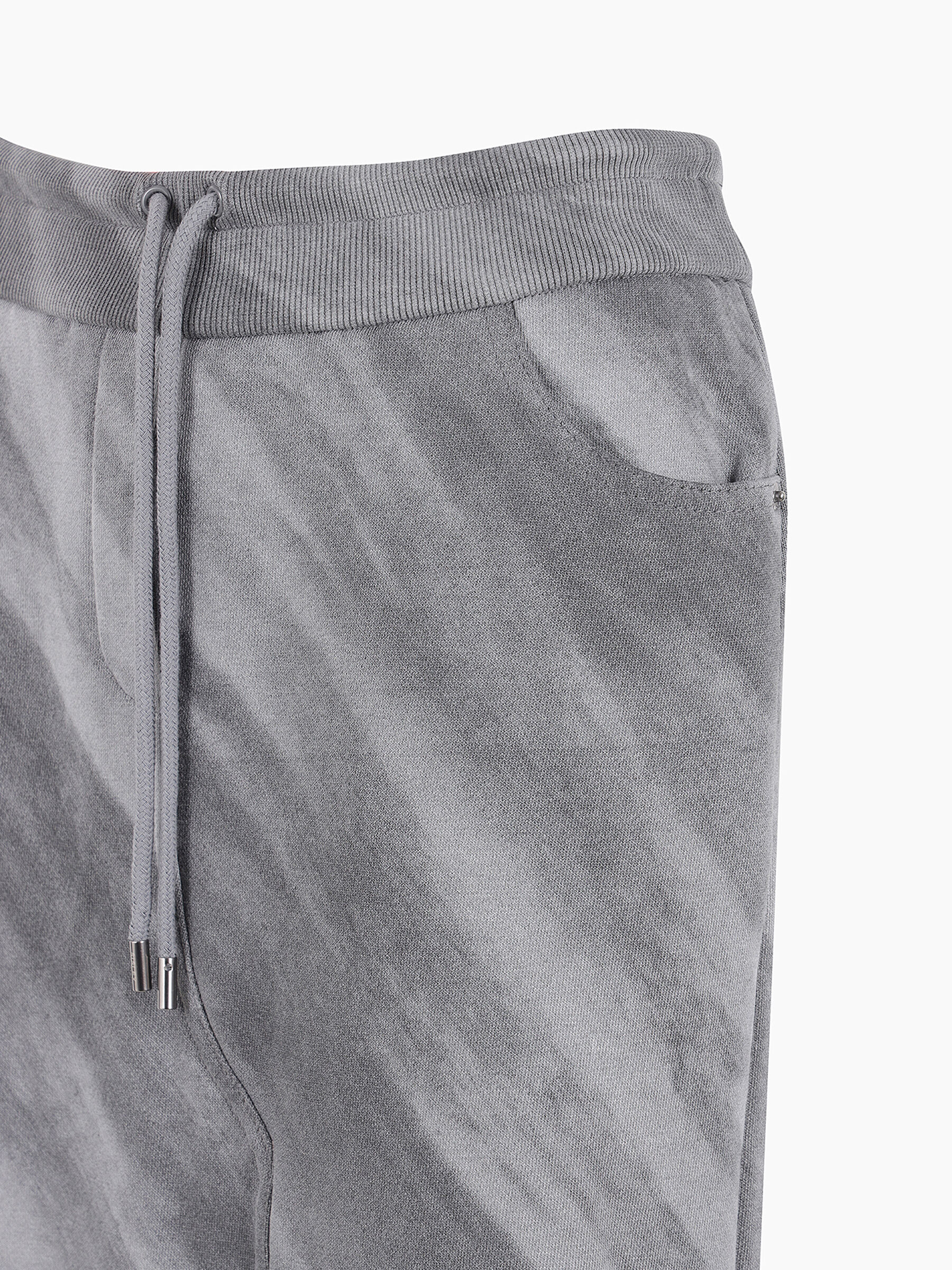 GONNA Donna image number null