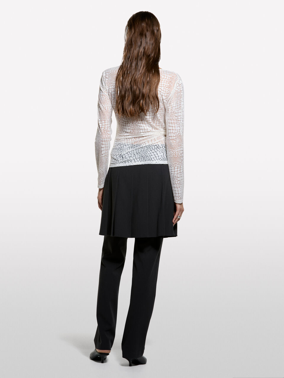 MAGLIA SCOLLO V M/L Donna image number null