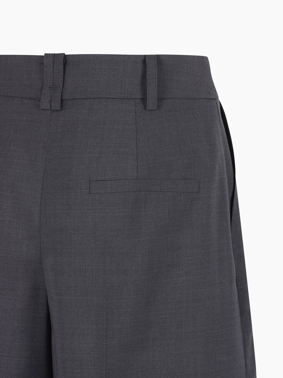 BERMUDA Donna image number null