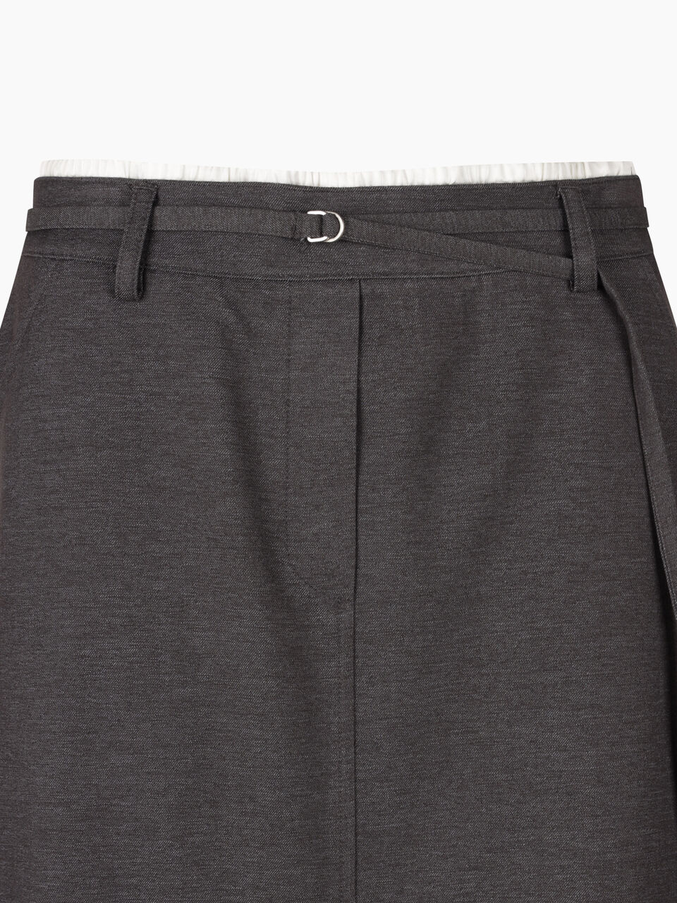 GONNA Donna image number null