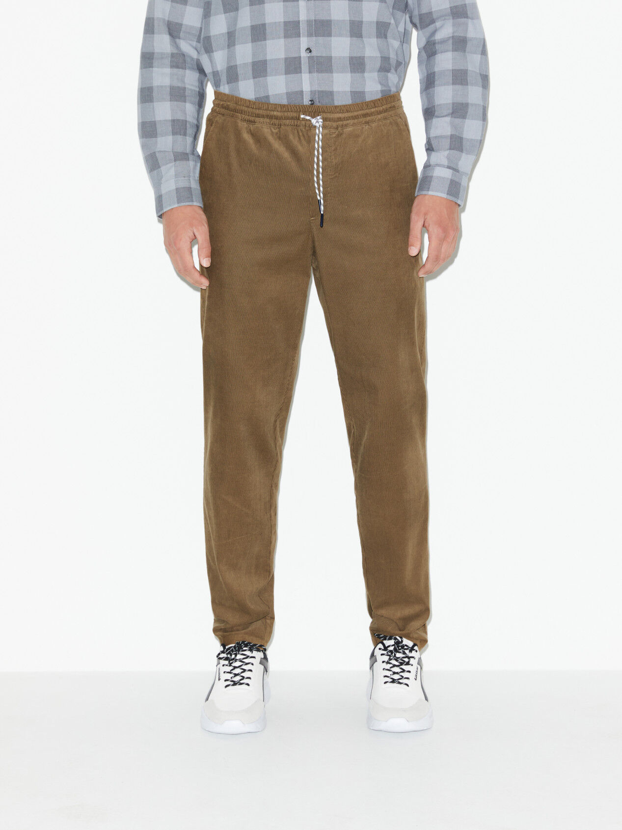 Pantaloni jogger in velluto a costine Zara Uomo Abbigliamento Pantaloni e jeans Pantaloni Joggers 