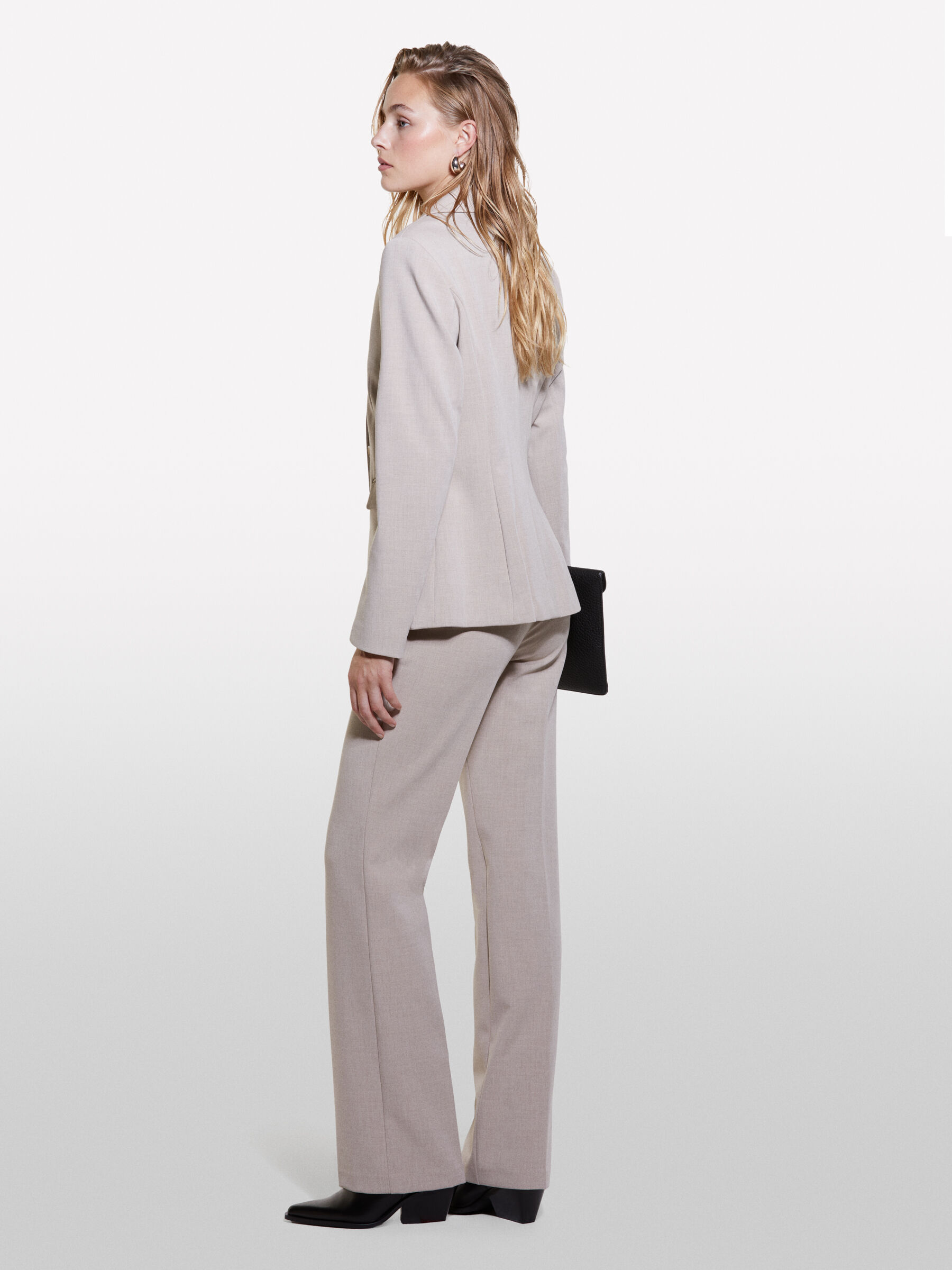 GIACCA Donna image number null