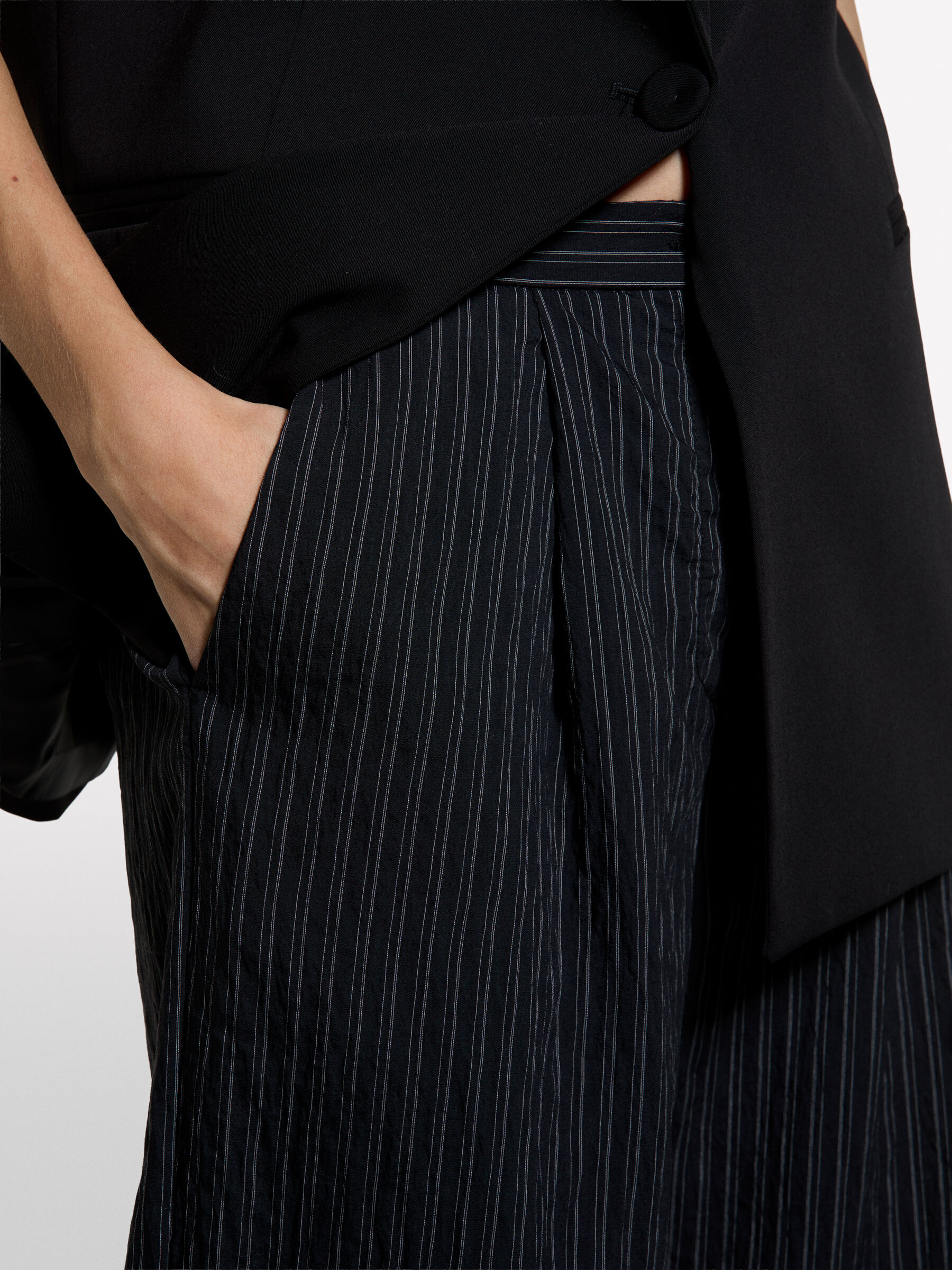 BERMUDA Donna image number null