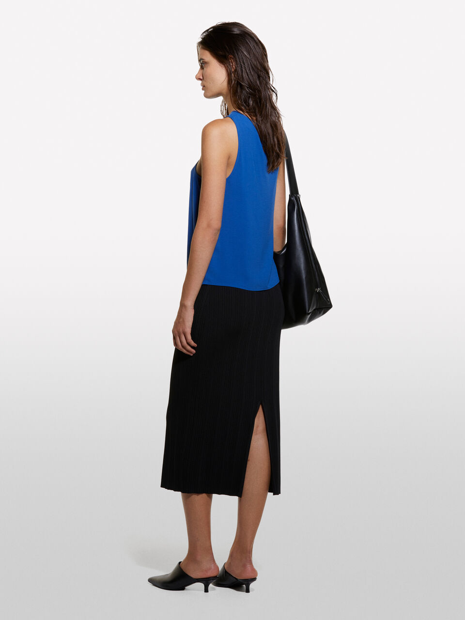 TOP Donna image number null