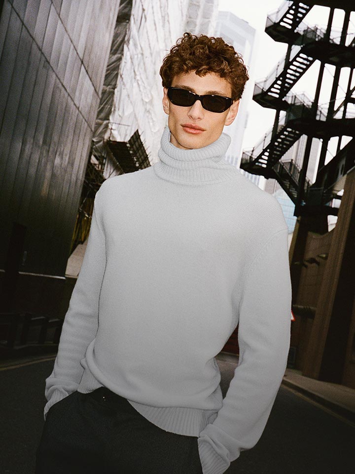 uomo acquista ora sisley